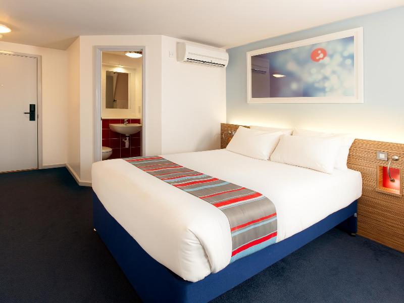 Travelodge Liverpool Stonedale Park Buitenkant foto