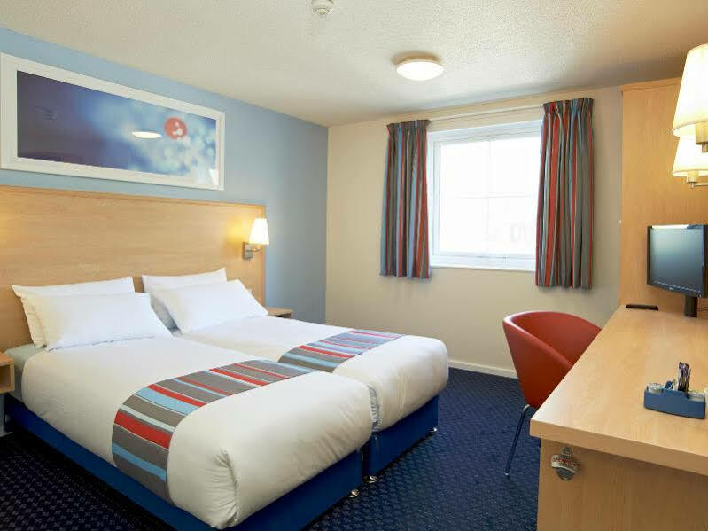 Travelodge Liverpool Stonedale Park Buitenkant foto